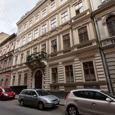 Revay Utca Apartment *