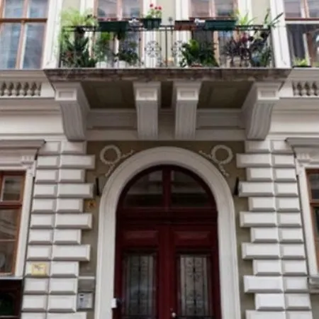 Apartment Revay Utca Budapest